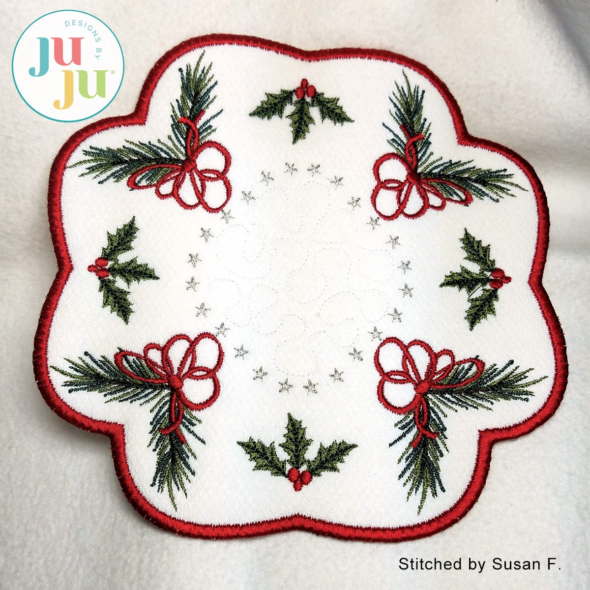  Christmas Candle Mat by Oma's Place | Machine Embroidery Designs by JuJu