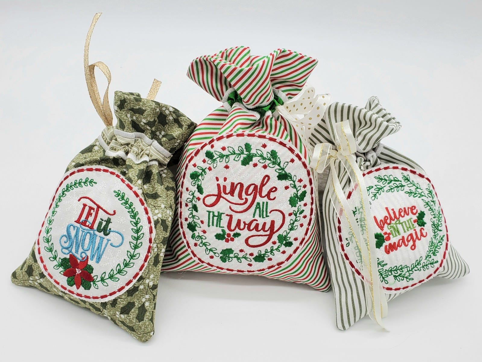 ITH Christmas Wreath Gift Bags 1 | Machine Embroidery Designs by JuJu