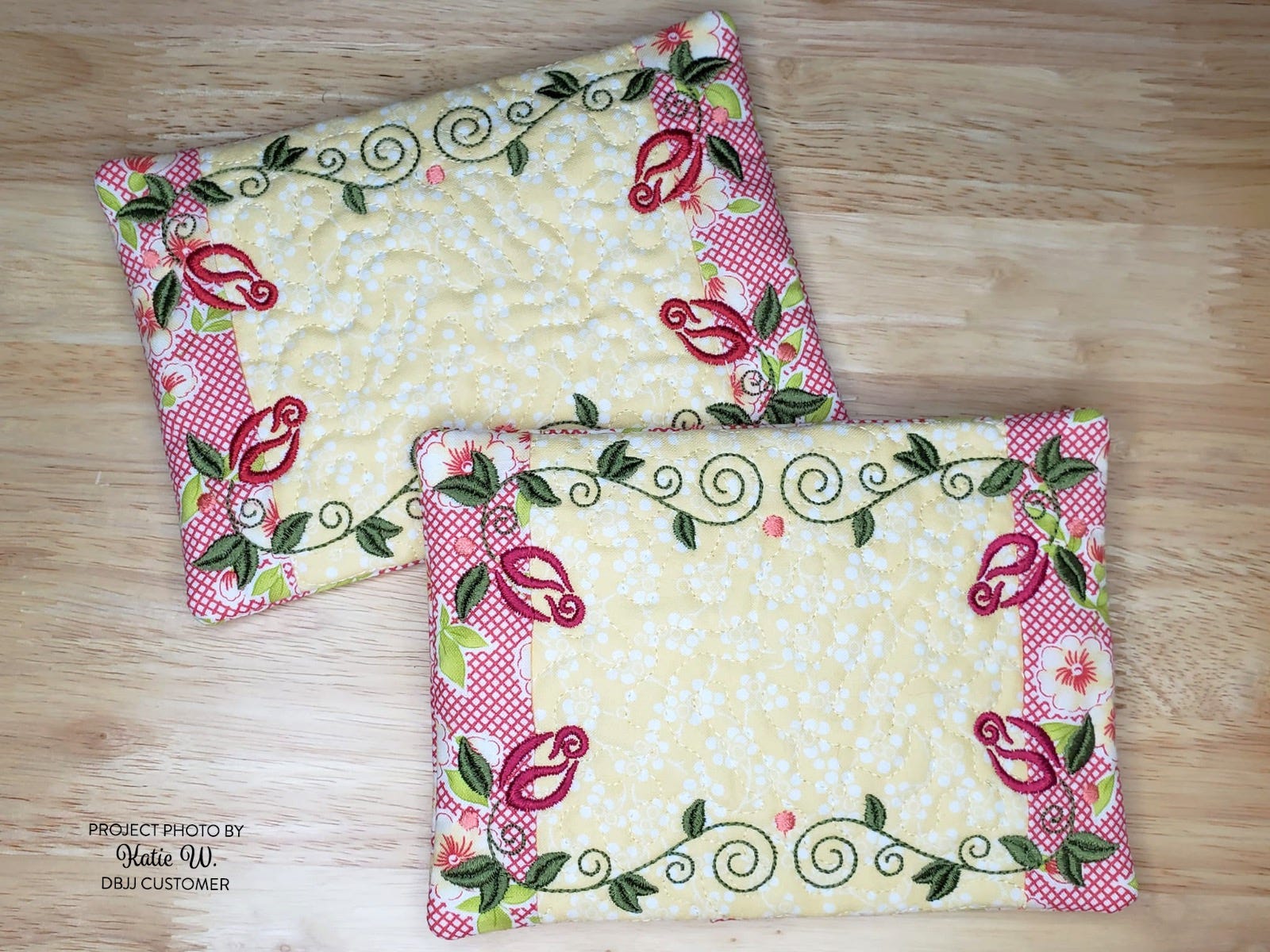 ITH Roses Mug Rug 2