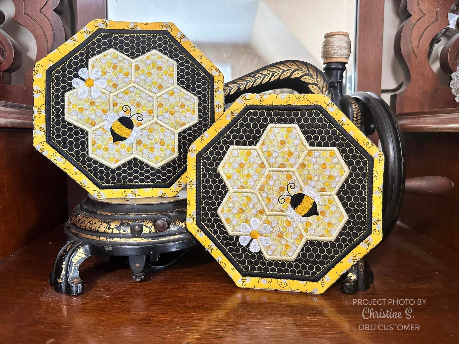 ITH Busy Bees Honeycomb Coaster