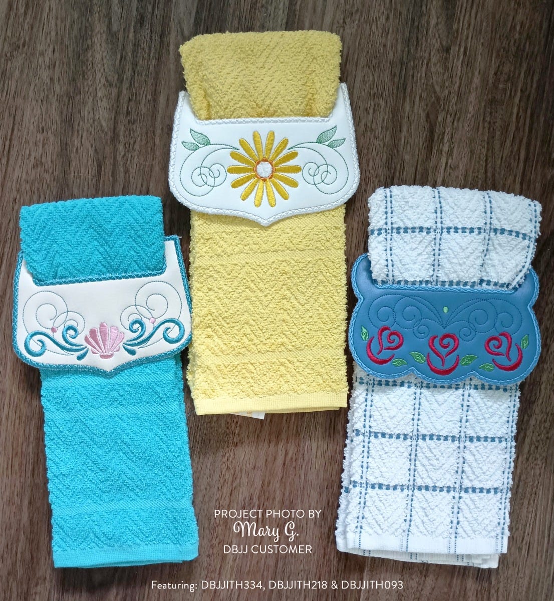 ITH Seashell Wrap Around Towel Topper