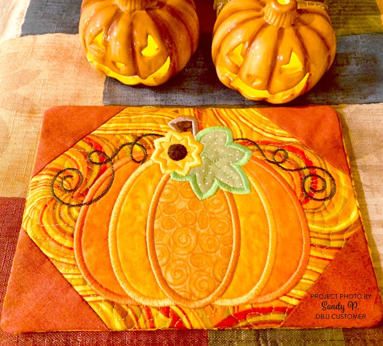 ITH Chunky Pumpkin Mug Rug