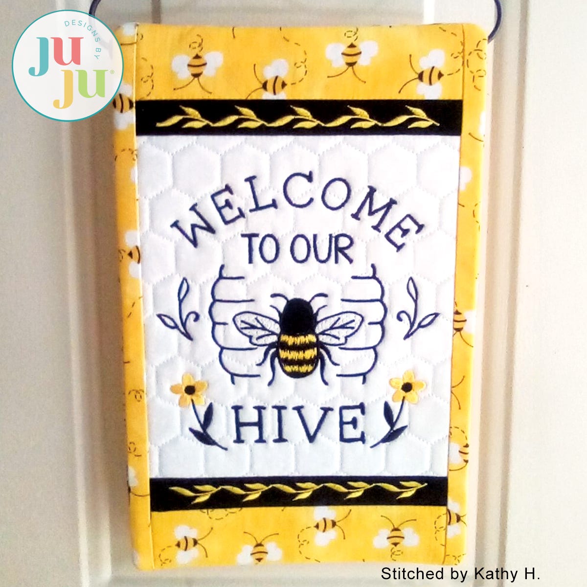 Bee Hive Mini Quilt by Oma's Place | Machine Embroidery Designs by JuJu