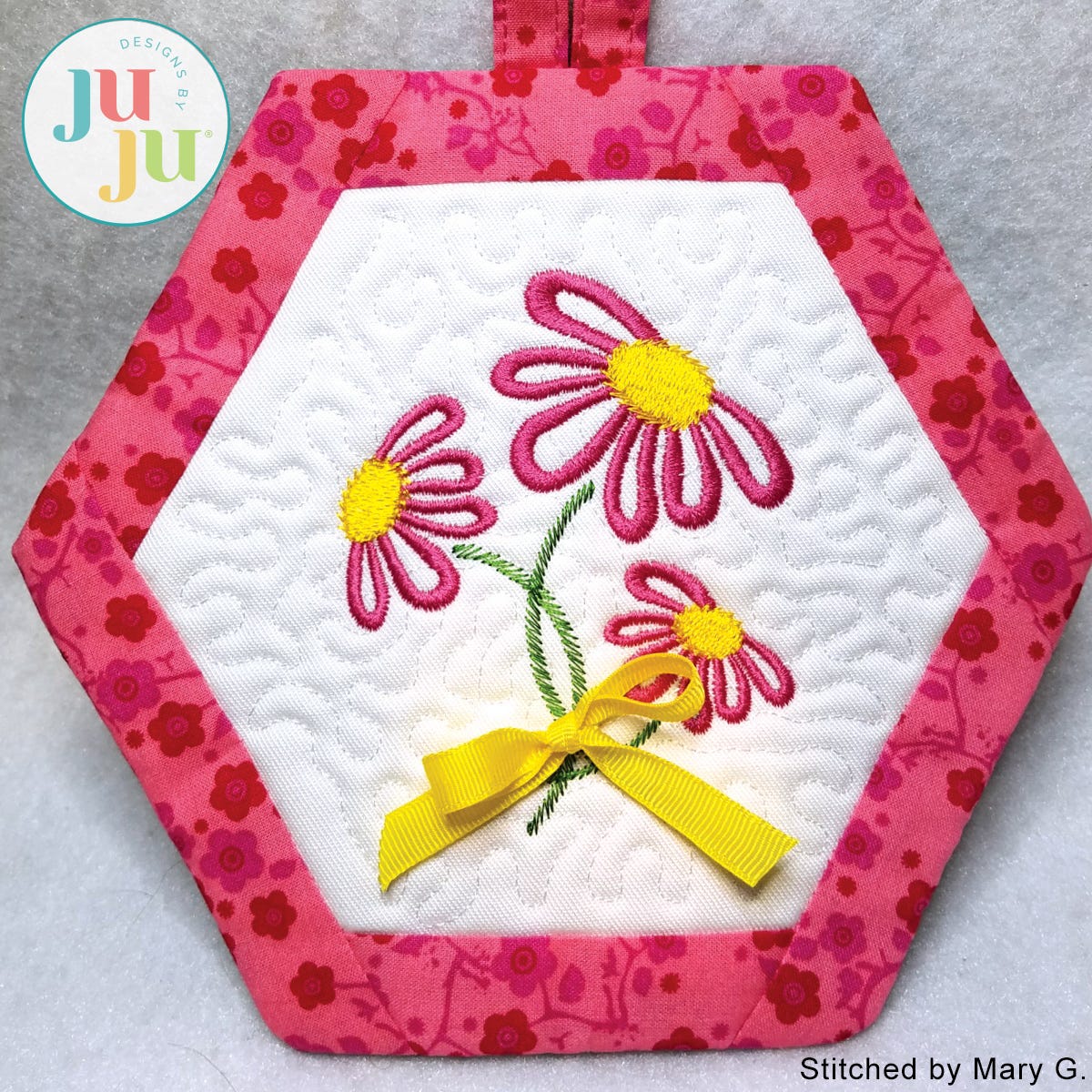 In The Hoop Daisies Potholder Project by Oma's Place | Machine Embroidery Designs by JuJu
