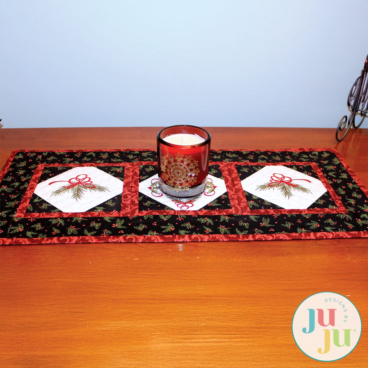 Christmas Table Runner by Oma's Place | Machine Embroidery Designs by JuJu