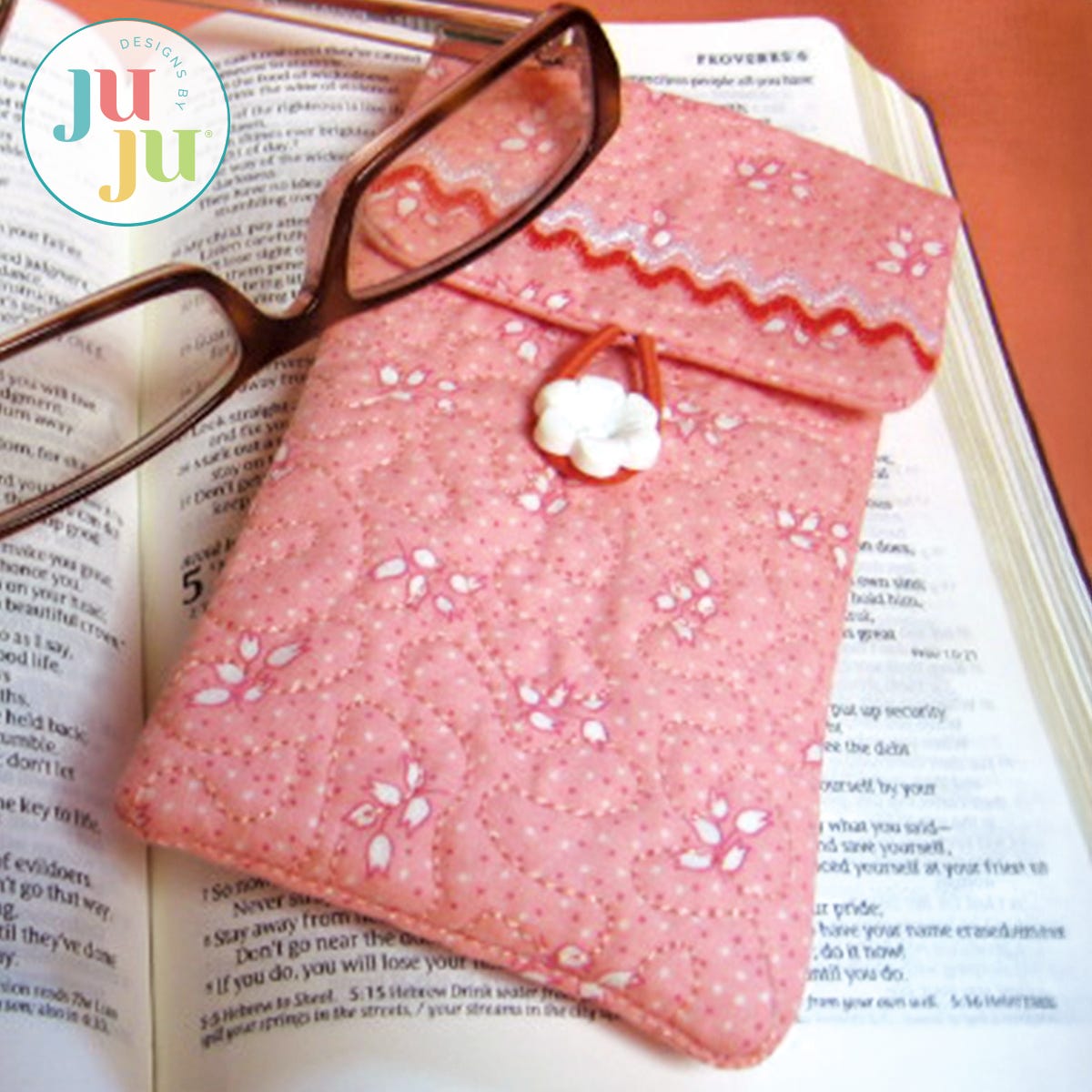 In The Hoop Eyeglass Case Project by Oma's Place | Machine Embroidery Designs by JuJu