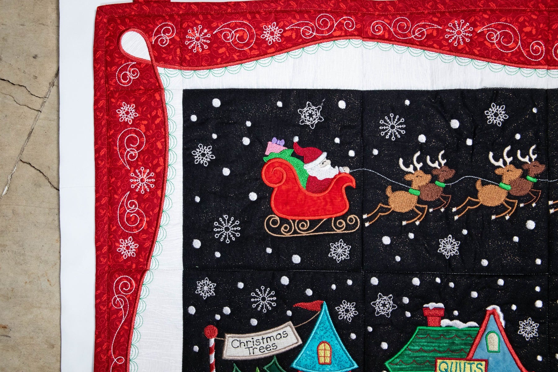 In The Hoop Build a North Pole Village Project