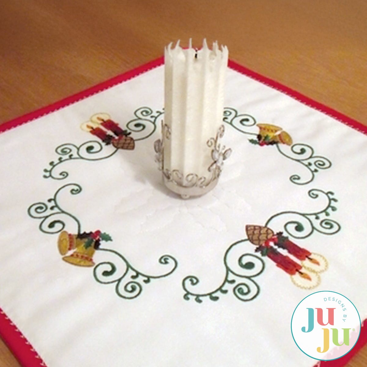 Traditional Christmas Borders by Oma's Place | Machine Embroidery Designs by JuJu