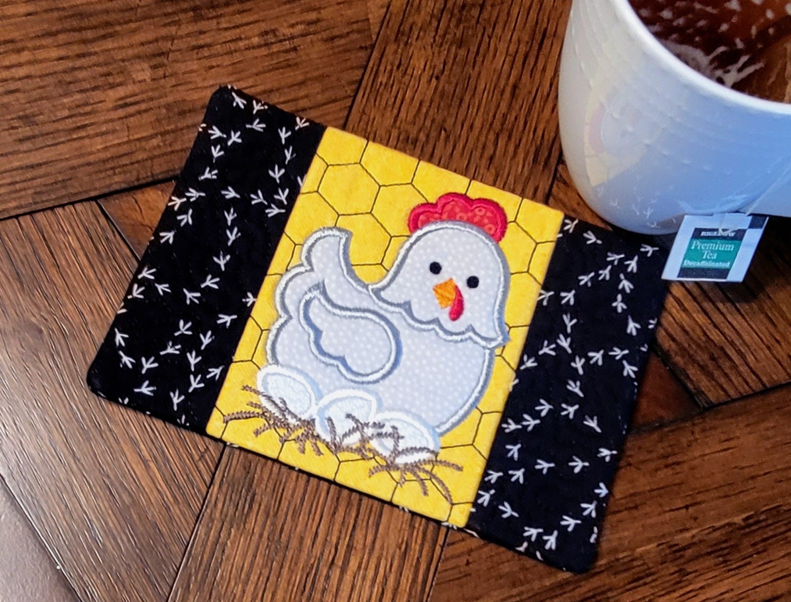 ITH Chicken Mug Rug | Machine Embroidery Designs by JuJu