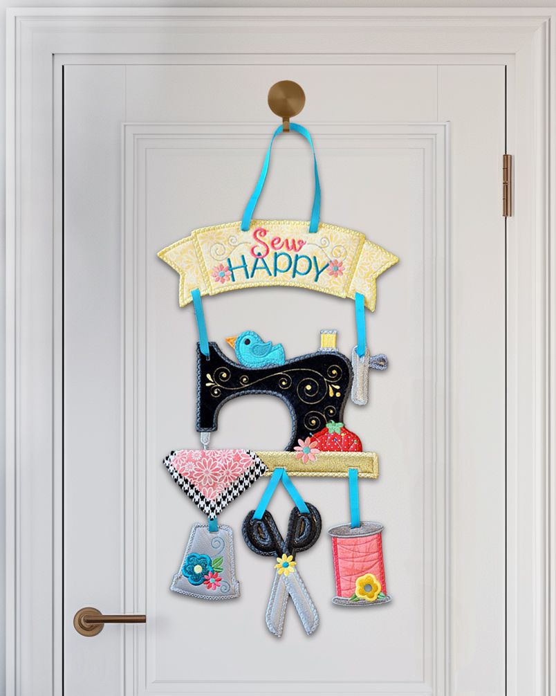 sew_happy_wall_hanging_mu.jpg