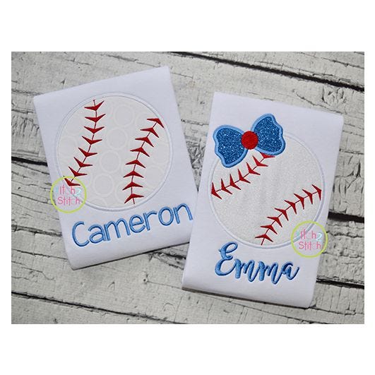 [GRAVER]★SLEEVE BASEBALL LOGO EMBROIDERY SHORT PADDING Baseball Blue Logo Embroidered Short-Sleeved T-Shirt