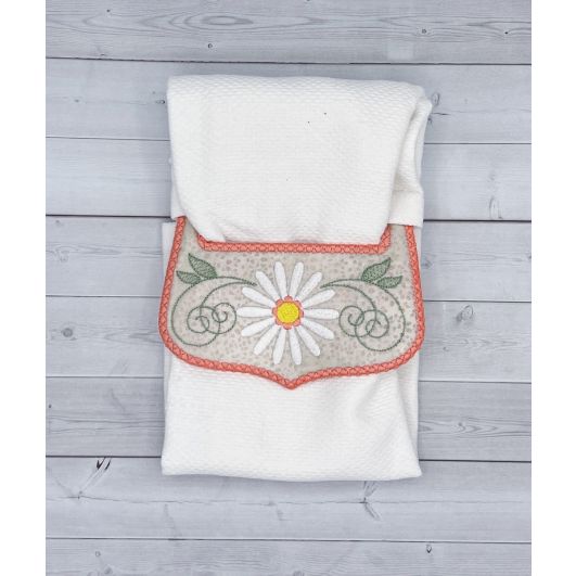 ITH Daisy Wrap Around Towel Topper | Machine Embroidery Designs by JuJu