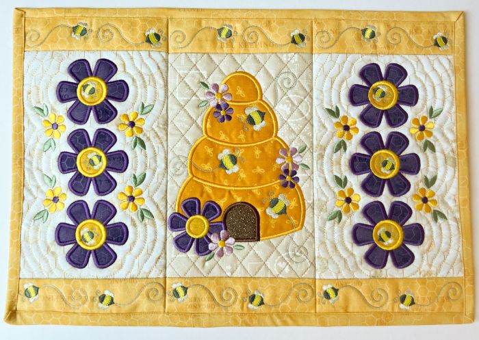 ITH Busy Bees Placemat | Machine Embroidery Designs by JuJu