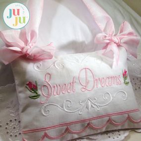 Sweet Dreams Pillow by Oma's Place | Machine Embroidery Designs by JuJu
