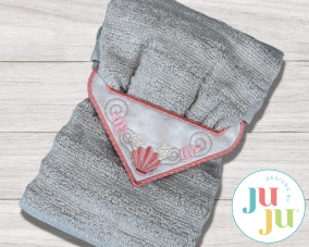 ITH Seashell Triangle Wrap Around Towel Topper