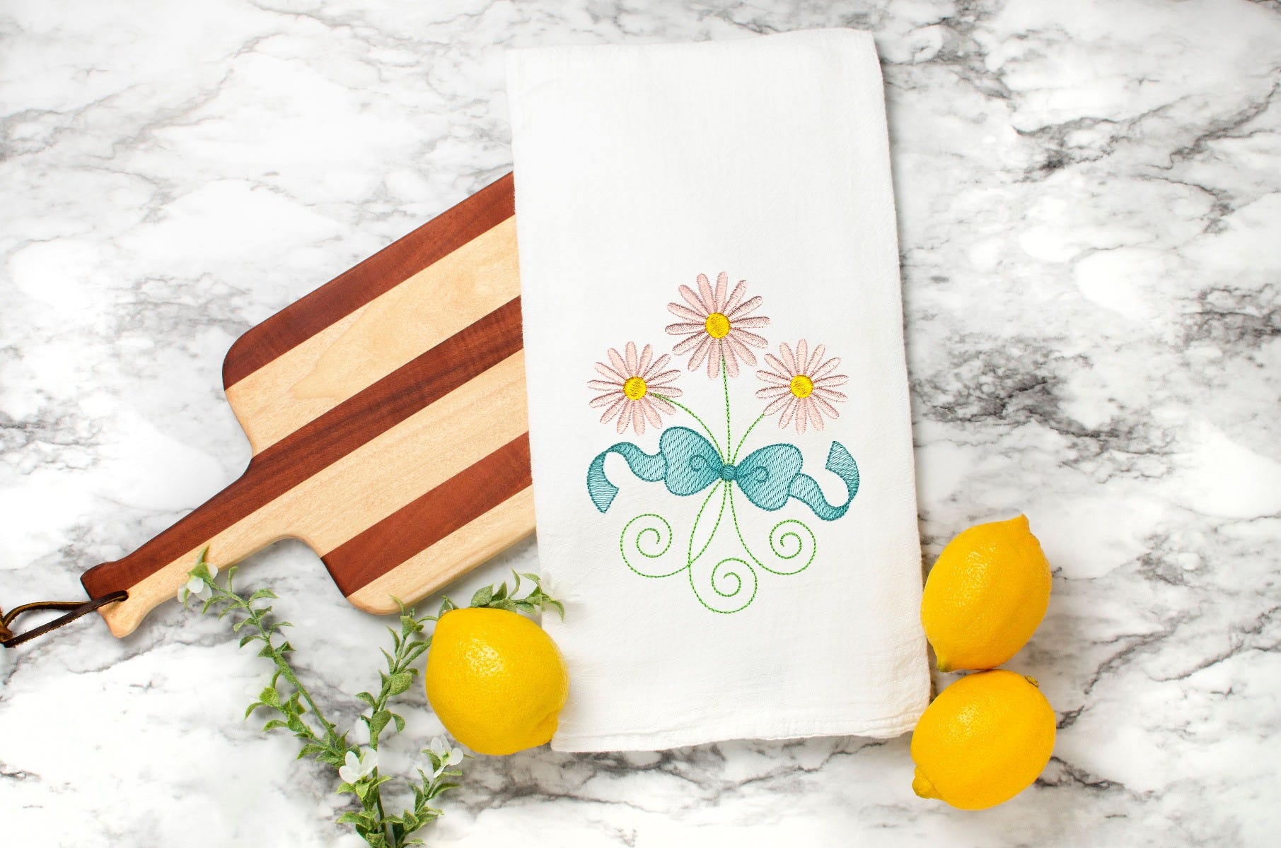 Must Love Daisies | Machine Embroidery Designs by JuJu