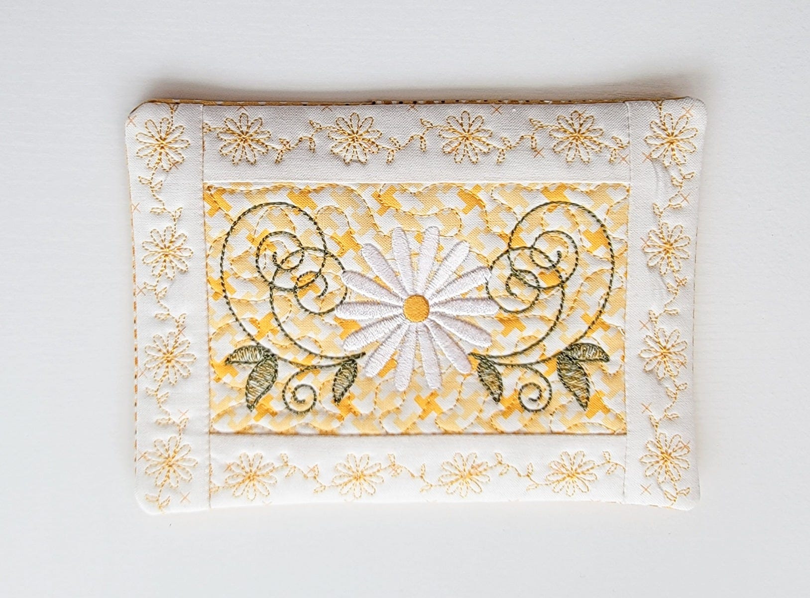 ITH Daisy Swirl Mug Rug | Machine Embroidery Designs by JuJu