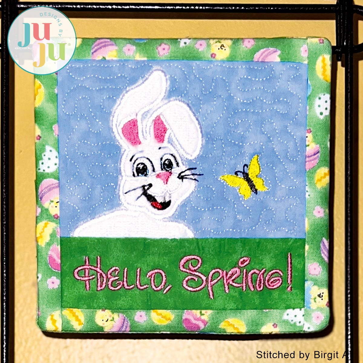  In The Hoop Bunny Tiny Quilt Project by Oma's Place | Machine Embroidery Designs by JuJu