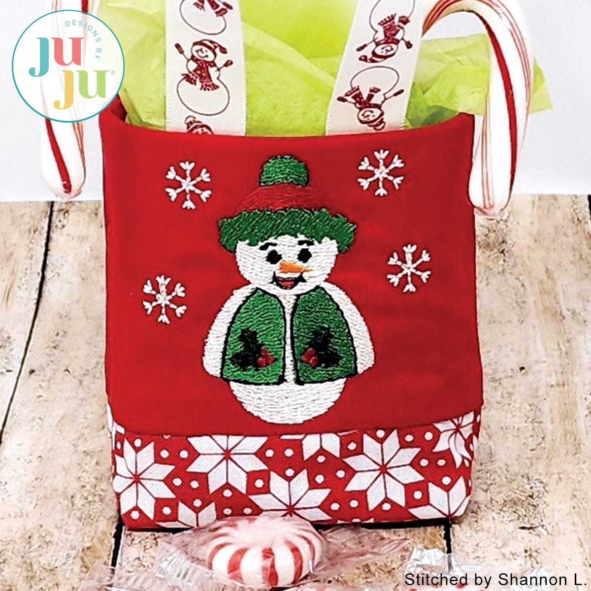 In The Hoop Mini Gift Bags Project by Oma's Place | Machine Embroidery Designs by JuJu