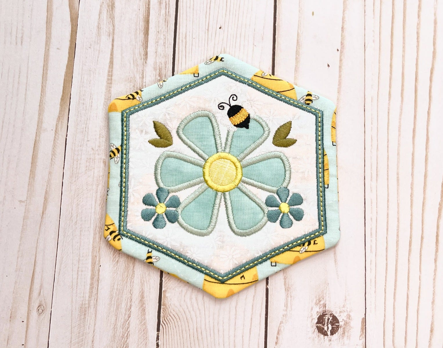 ITH Busy Bees Flower Coaster | Machine Embroidery Designs by JuJu