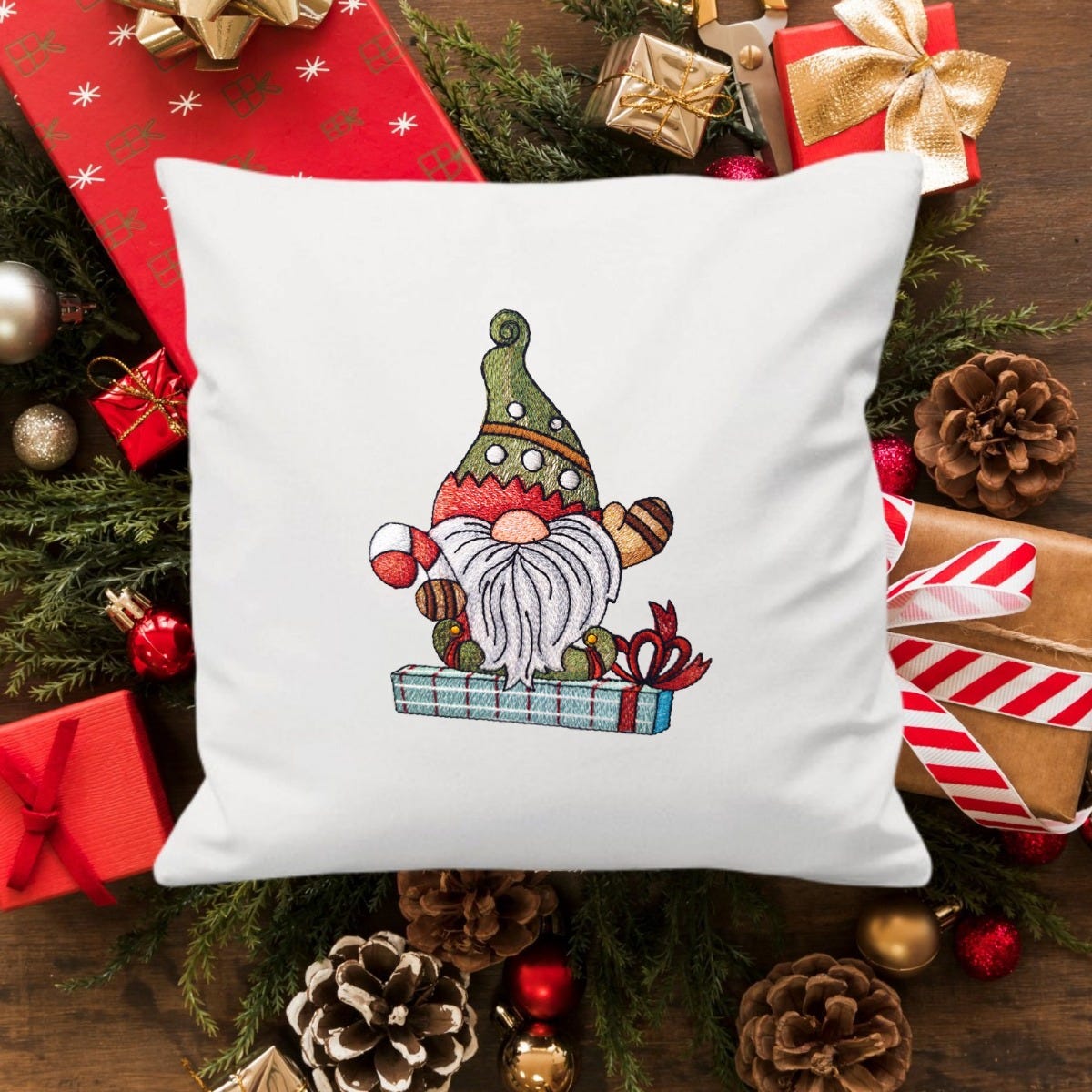 Gnome Present | Machine Embroidery Designs by JuJu