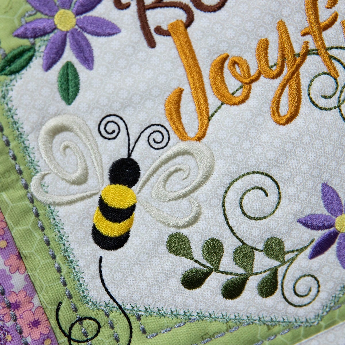 In The Hoop Bee Attitudes Wall Hanging Project