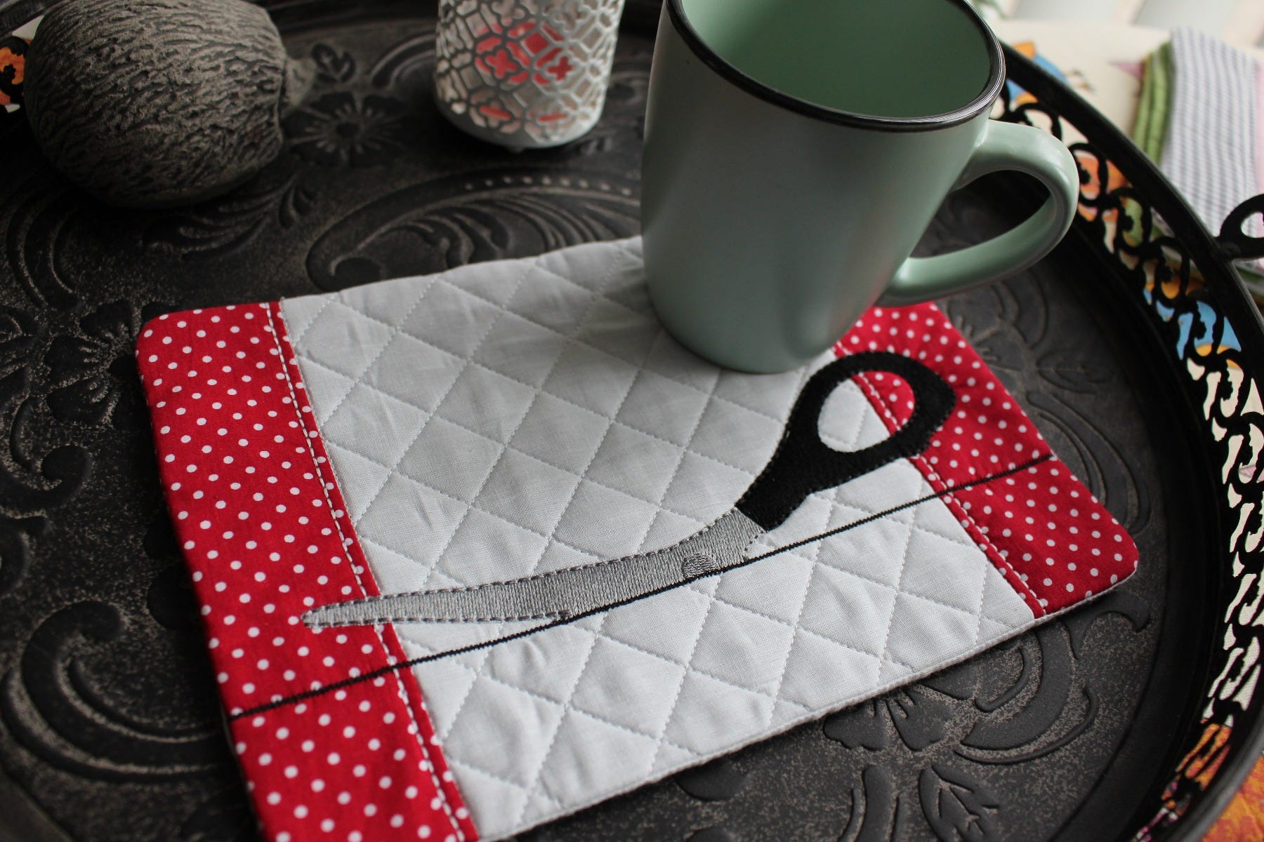 Mug Rug Scissors | Machine Embroidery Designs by JuJu