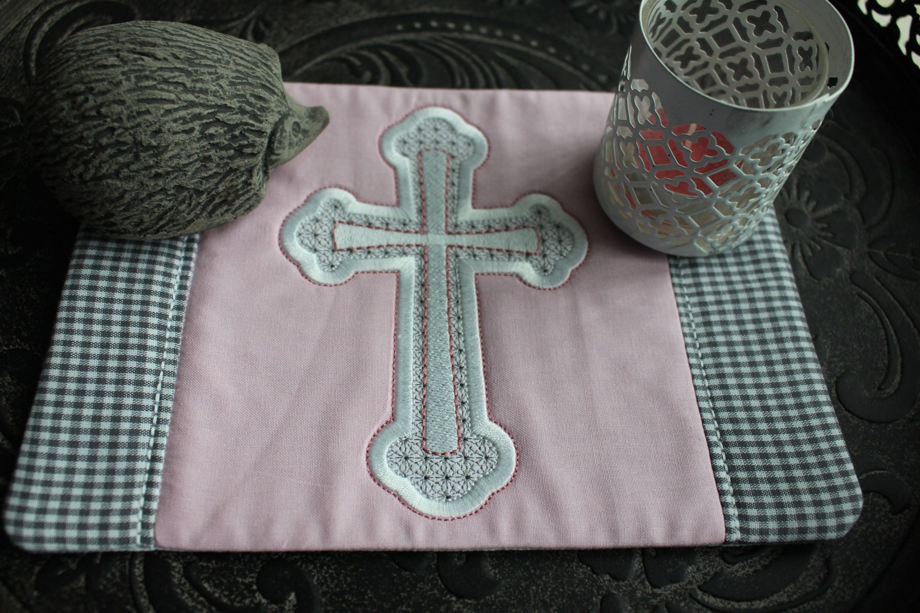 Mug Rug Cross Borders 3 | Machine Embroidery Designs by JuJu