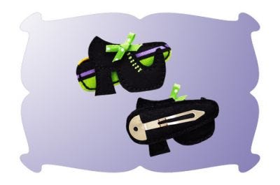 Witch Shoe Snap Clip Mini | Machine Embroidery Designs by JuJu