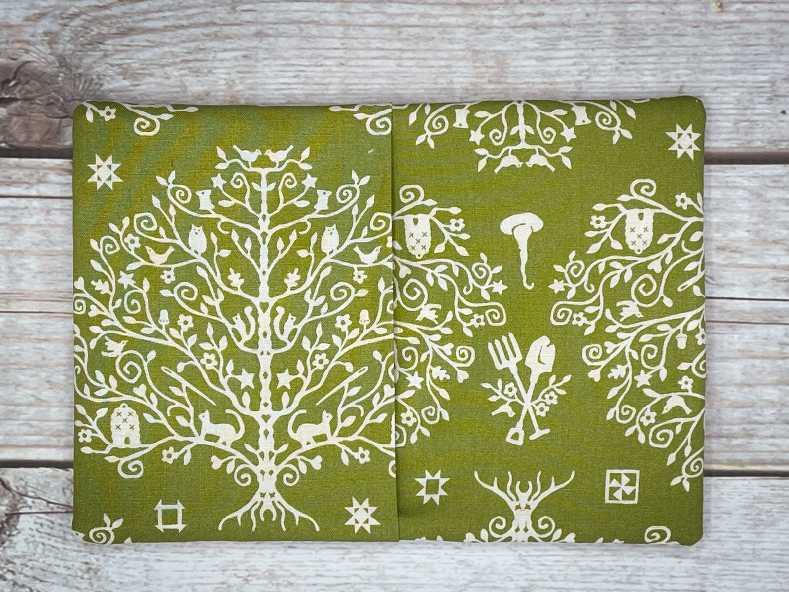 In The Hoop Halloween Owl Mug Rug | Machine Embroidery Designs by JuJu