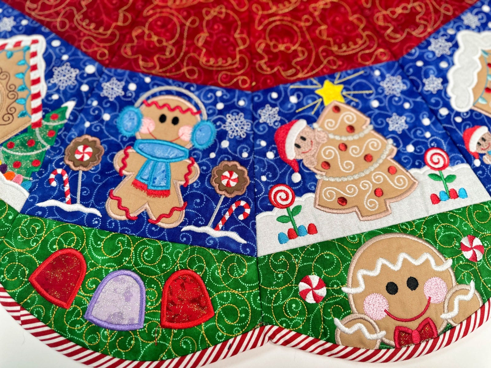 ITH Gingerbread Tree Skirt