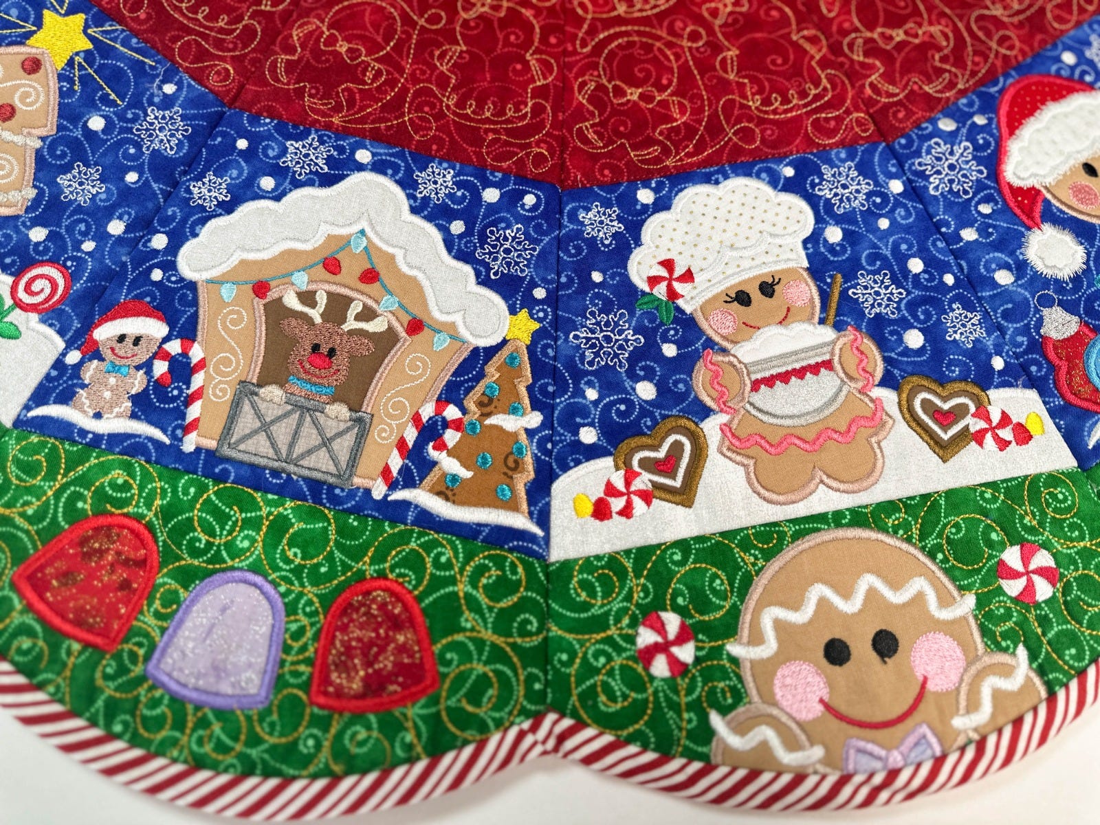 ITH Gingerbread Tree Skirt