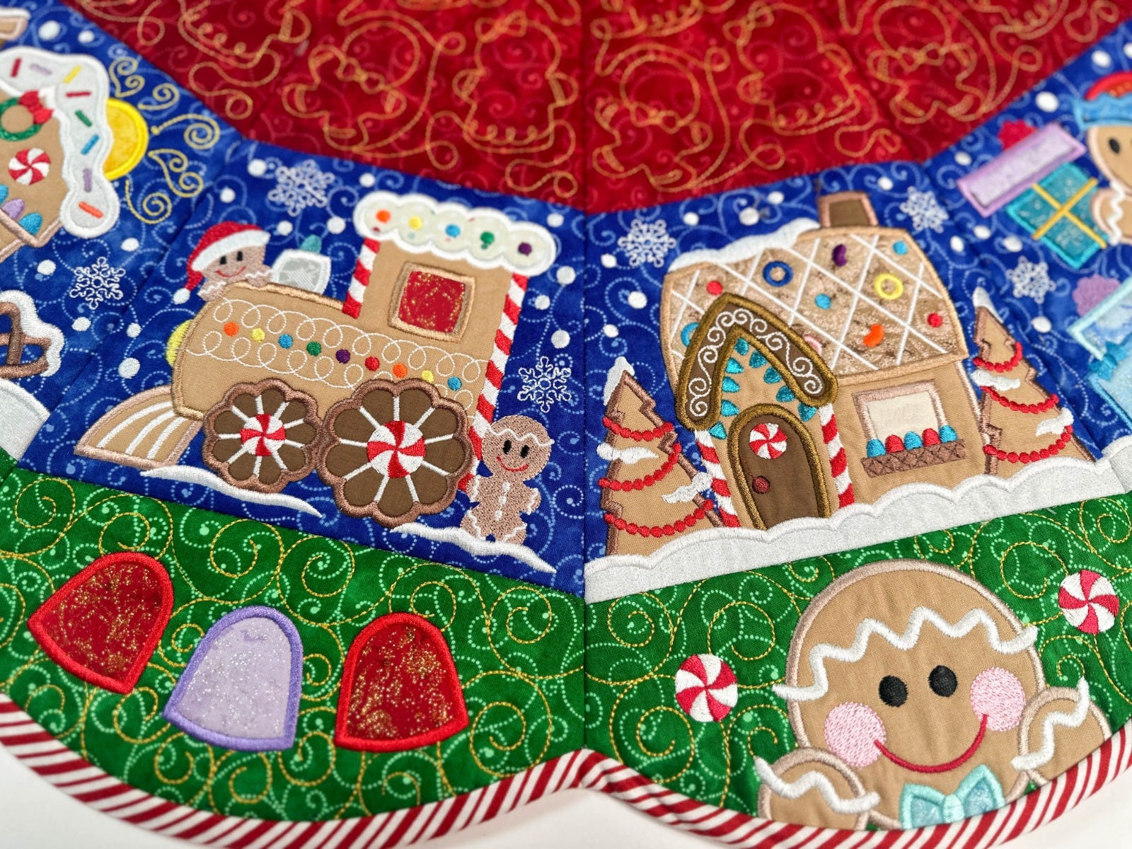 ITH Gingerbread Tree Skirt
