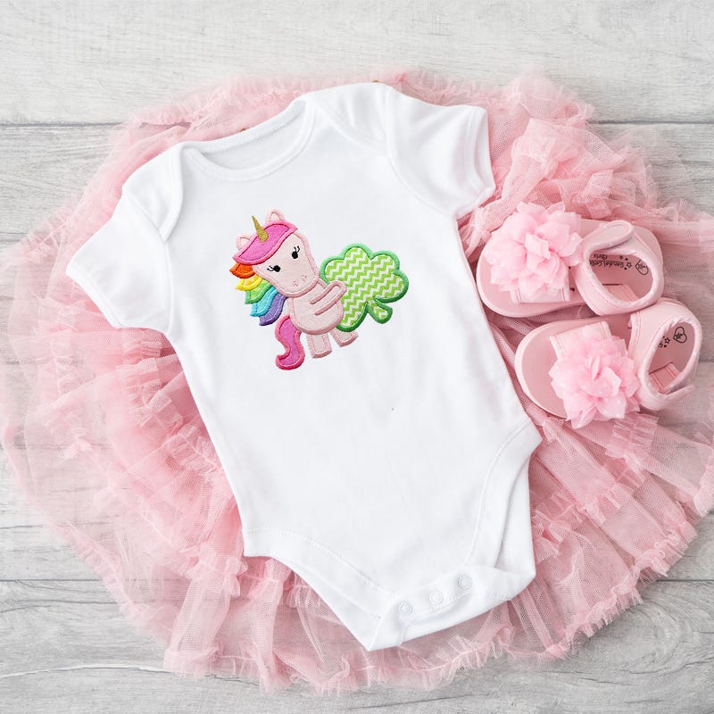 Unicorn Shamrock | Machine Embroidery Designs by JuJu