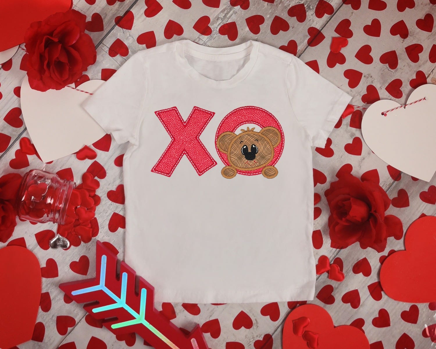 XO Peeking Bear Applique | Machine Embroidery Designs by JuJu