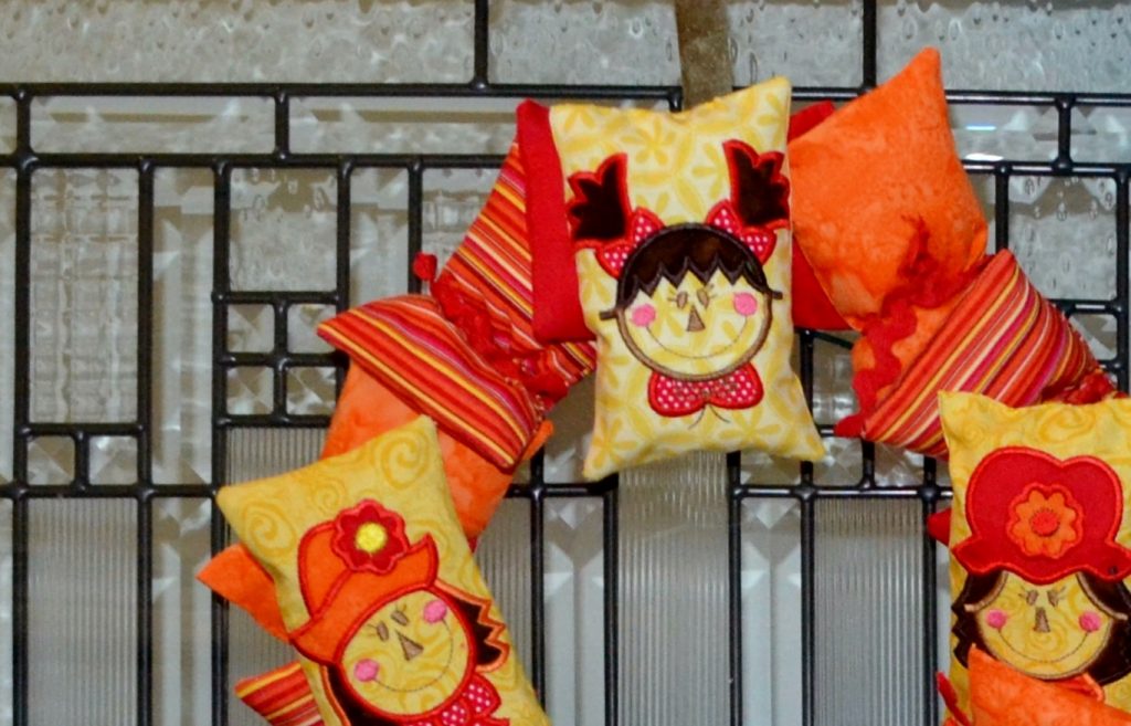 photo 10 / Scarecrow Fabric Wreath